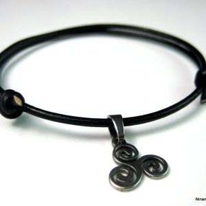 Bracelet cordon cuir pendentif Triskel Acier inoxydable