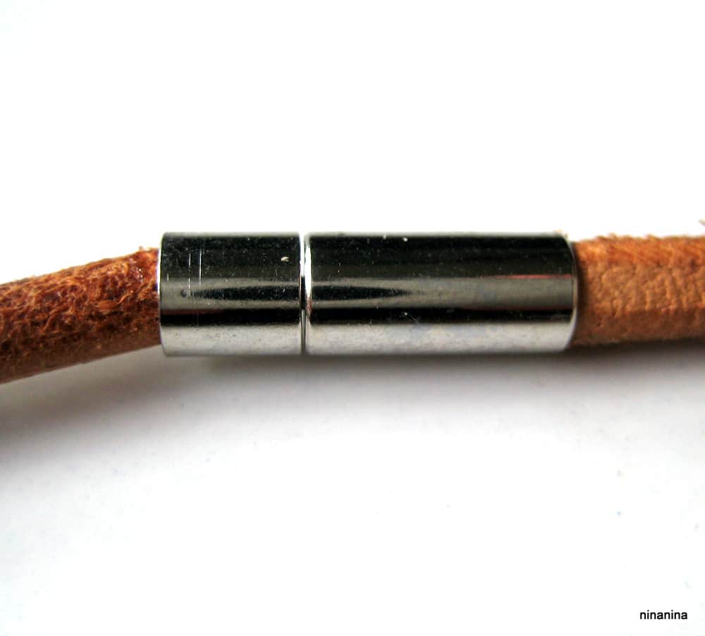 Collier cordon cuir pendentif rond argenté – Image 7