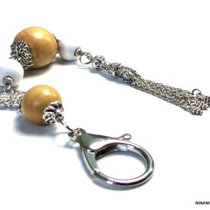 Bijou de sac – porte clé perles pompon métal argenté