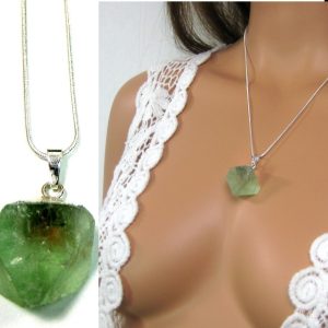 Collier court fluorite verte plaqué Argent