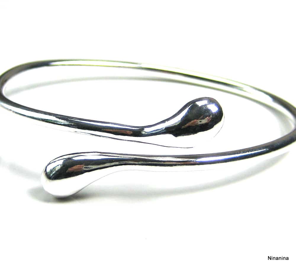 Bracelet Jonc Femme Argent Plaqué Ouvert – Bijou Réglable Avec Extrémités En forme de goutte – Image 3