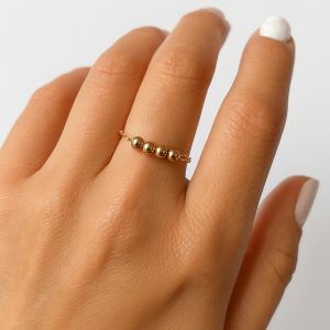 Bague chaine perle artisanale pour femme – boules en plaqué or 14 carats gold filled