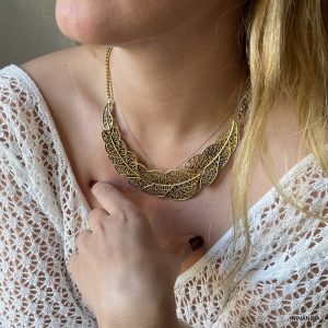 Collier Plastron Femme Or Feuilles En Métal Doré