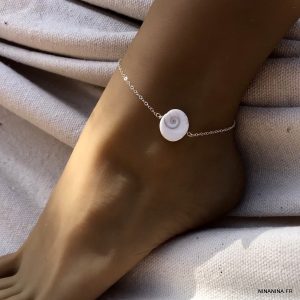 Bijou oeil de Sainte Lucie – Chaine de cheville coquillage