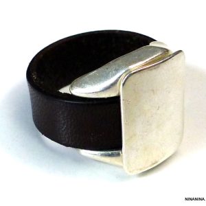 Bague Homme Artisanale en cuir véritable noir Et Motif rectangle en plaqué argent