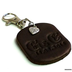 Porte clé homme cuir personnalisé initiales + date