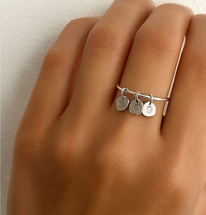 Bague jonc fine pour femme en argent 925 massif avec breloque ronde lettre personnalisée – Image 7
