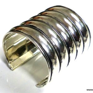 Bracelet indien Manchette tribale large métal argenté