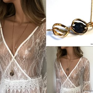 Collier diffuseur parfum boule métal doré