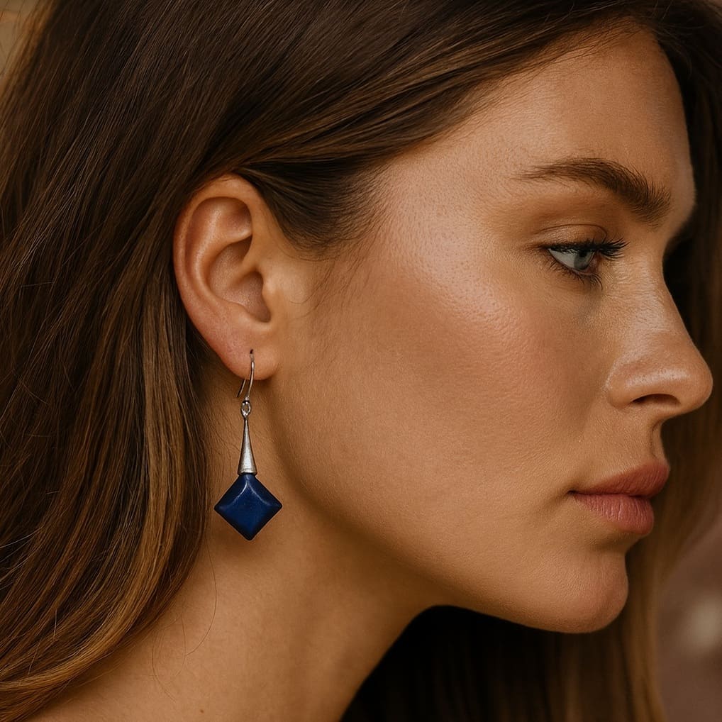 Boucles d’oreilles pendentif géometrique en lapis lazuli naturelle et argent 925 artisanales – Image 2