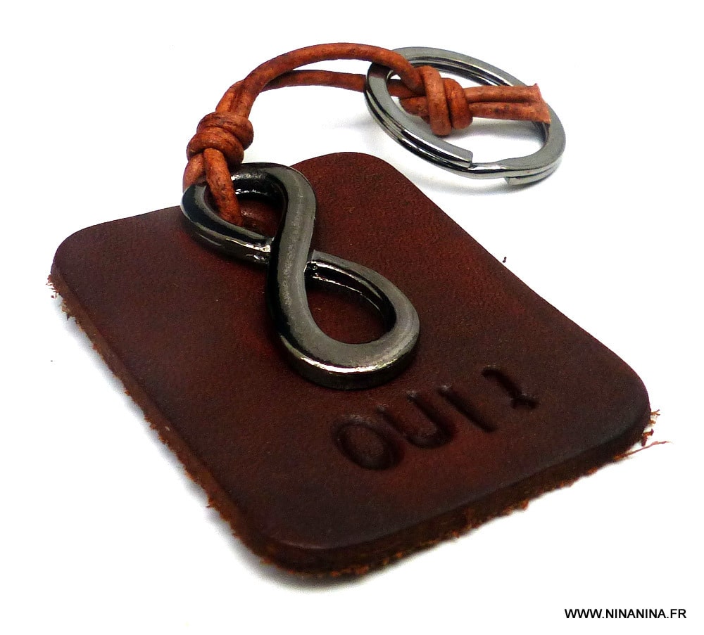 Porte clé homme cuir infini métal noir gravé OUI