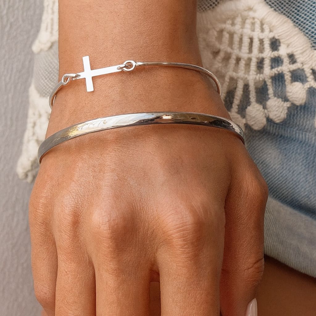 Bracelet Jonc Croix Horizontale en Argent 925 Massif – Bijou Fin pour Femme au Petit Poignet – Image 2