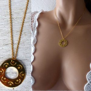 Collier bouddha pendentif karma rond acier doré