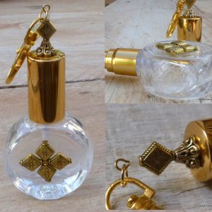 Porte clé parfum – flacon rechargeable verre métal doré
