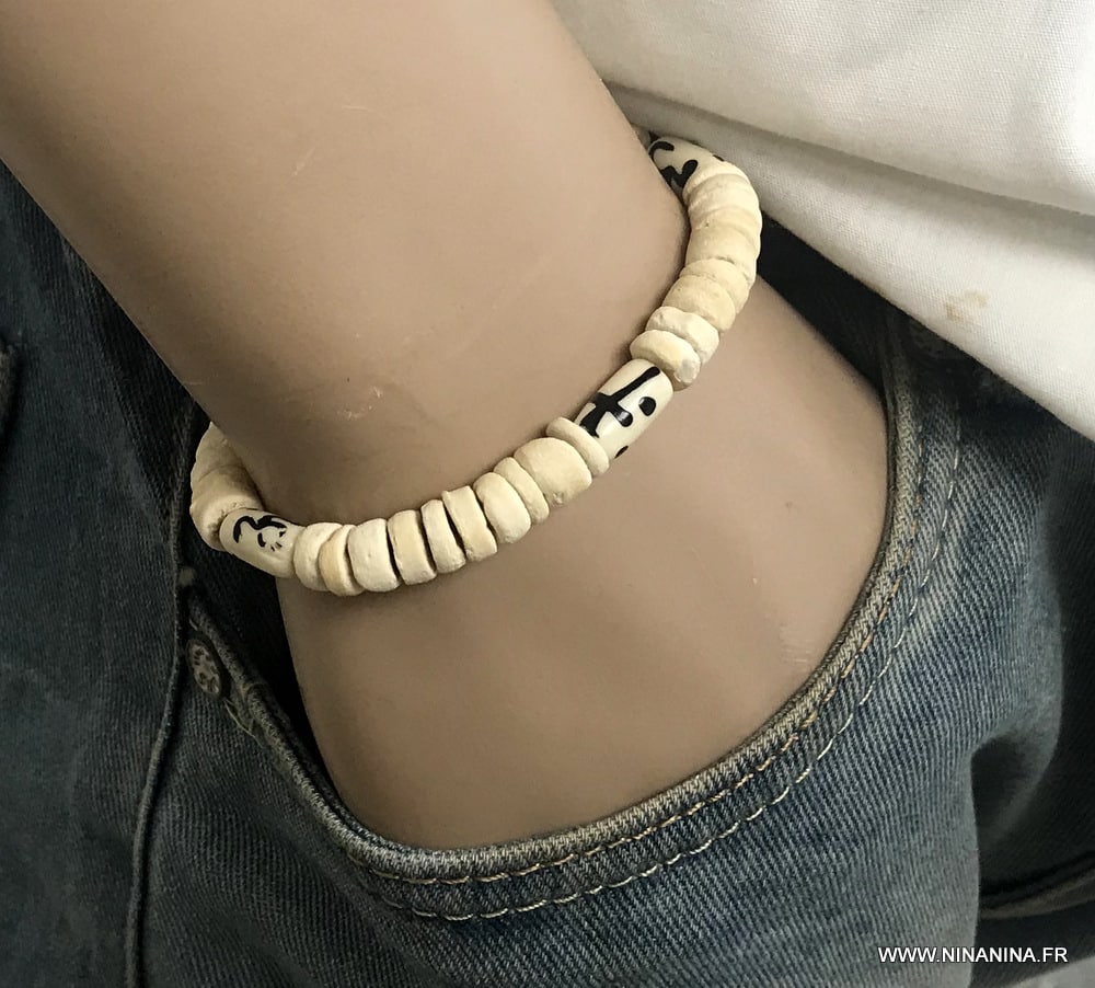Bracelet perle blanche homme rondelles bois de coco – Image 5