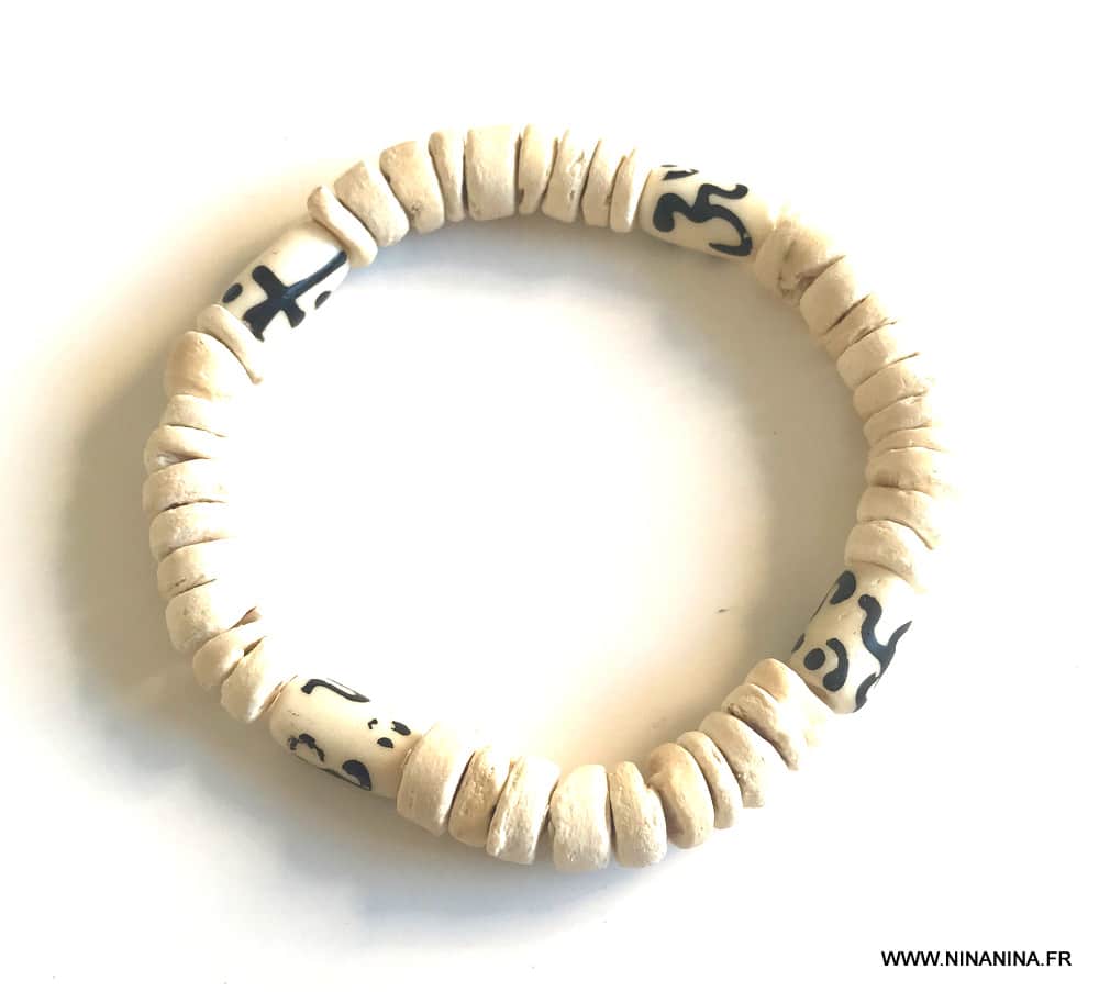 Bracelet perle blanche homme rondelles bois de coco – Image 6