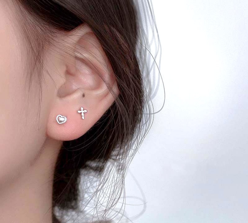 Boucles d oreilles puces mini croix argent 925 femme – Image 4