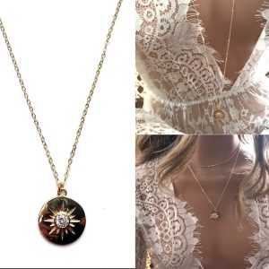 Sautoir medaille or soleil – Collier long laiton zirconium