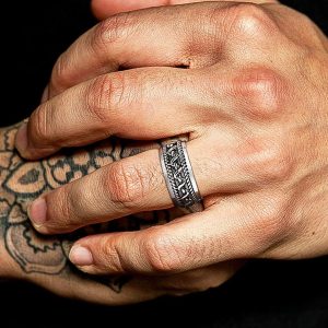 Anneau celtique homme motif texture acier inoxydable