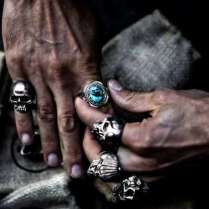 Bague homme tete de mort acier inoxydable style biker