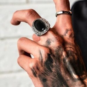 Bague Homme Pierre Noire Howlite Et Acier inoxydable