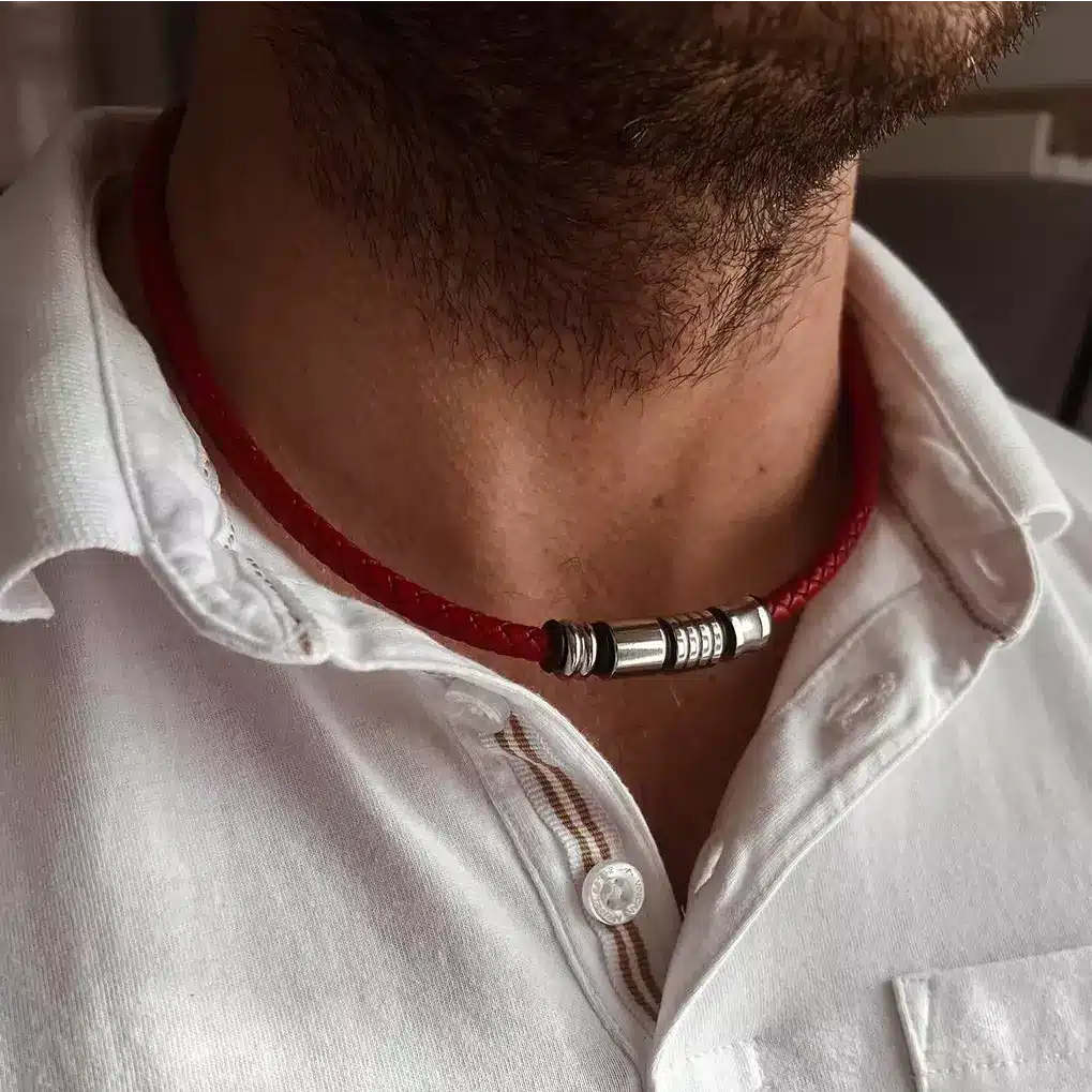 Collier Ras De Cou Rouge Cuir Tressé Et Acier Inoxydable Artisanal Fait Main En France – Image 6
