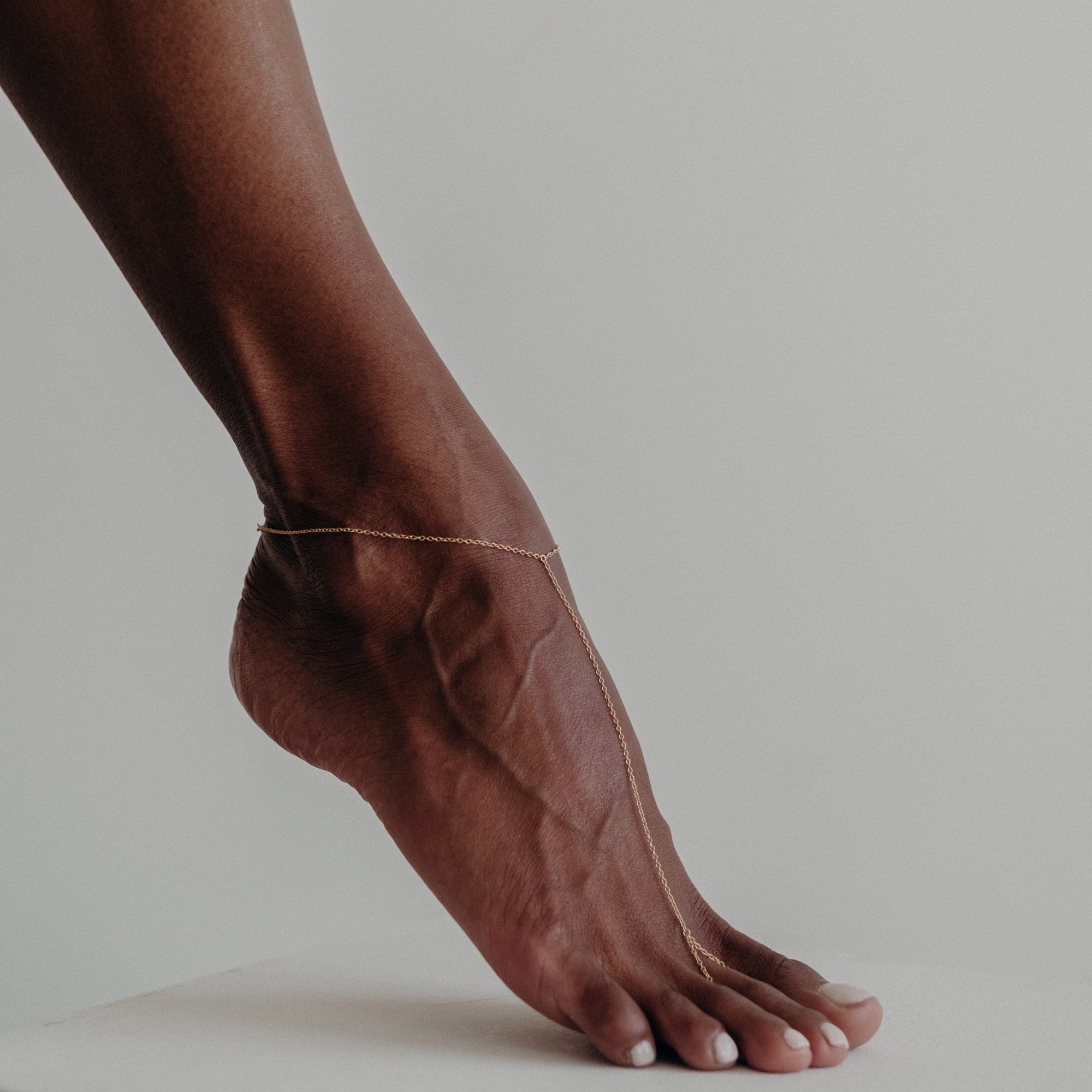 Chaine De Pieds Or PlaquĆ© Pour Femme Minimaliste Fait Main En France ā Image 4