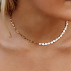Collier Doré Femme Moitié Perle Blanche Moitié Chaine Trombone Acier