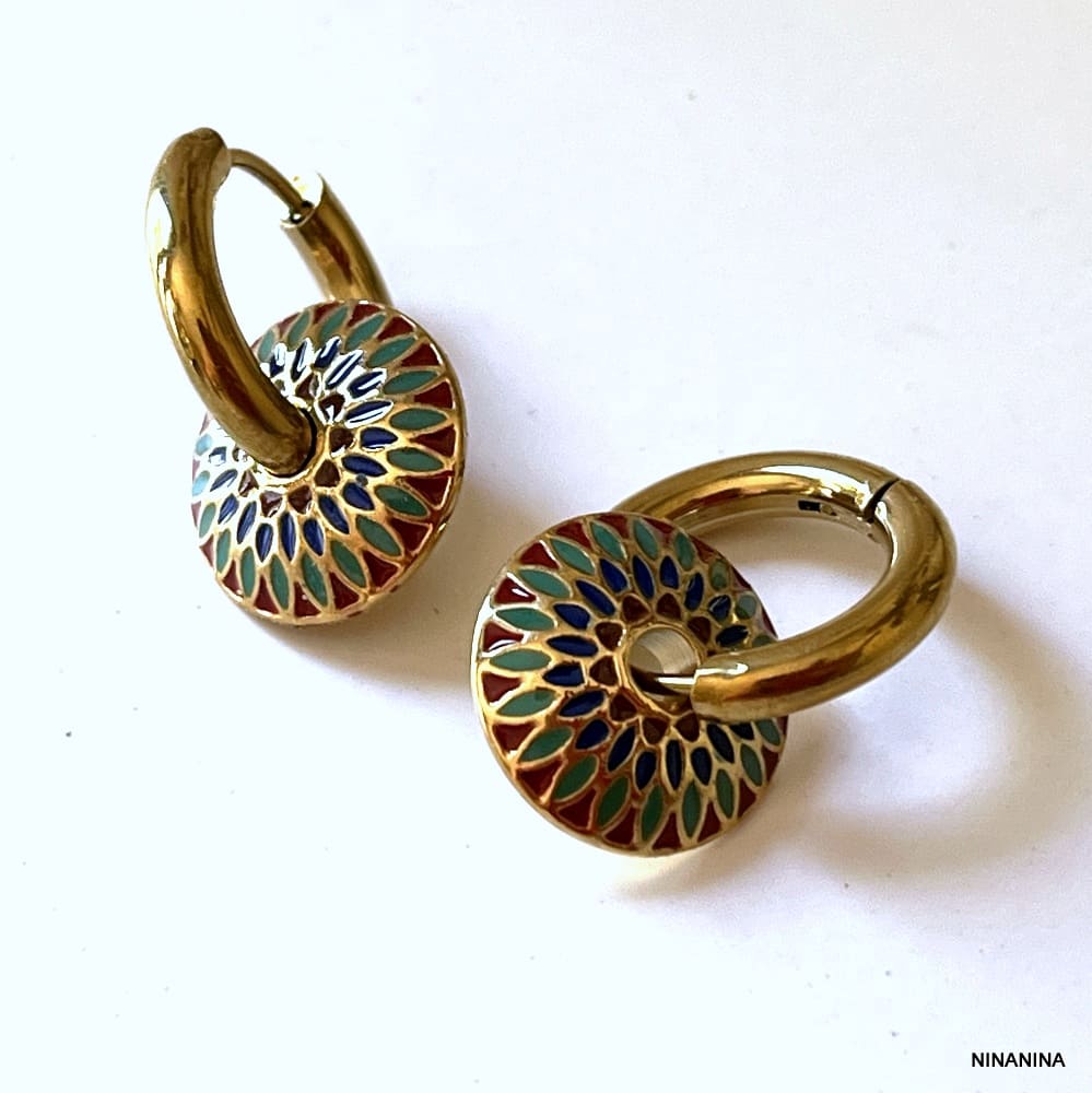 Boucles D’Oreilles Émaillées Disques Bleu Vert Rouge Acier Doré – Image 5