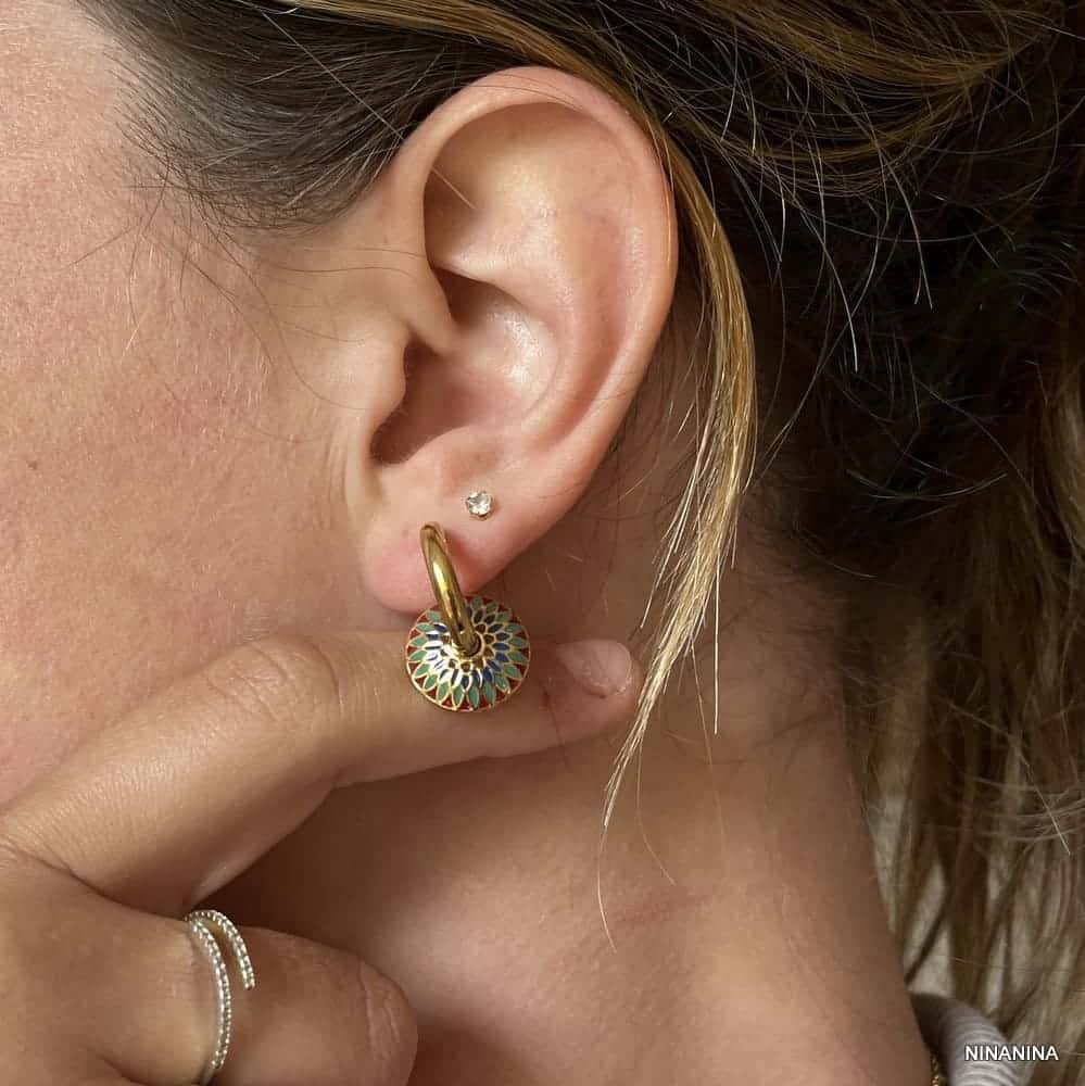 Boucles D’Oreilles Émaillées Disques Bleu Vert Rouge Acier Doré – Image 6